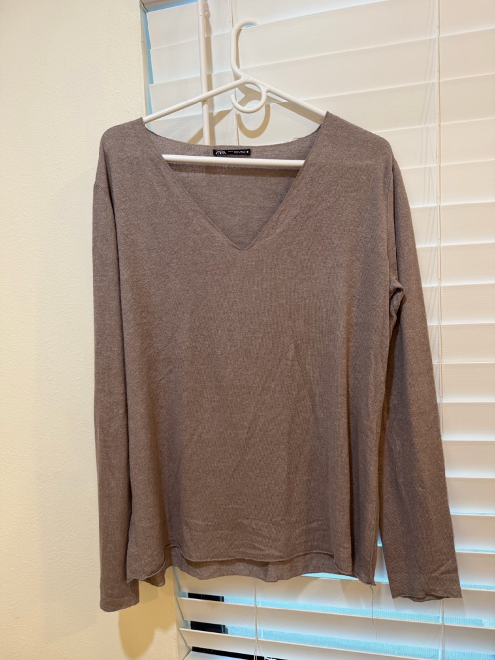 Zara Lightweight V-Neck Knit Top - Taupe